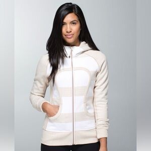 Lululemon Scuba Hoodie II
Stroll Stripe Heathered White / Heathered Cashew Sz 8